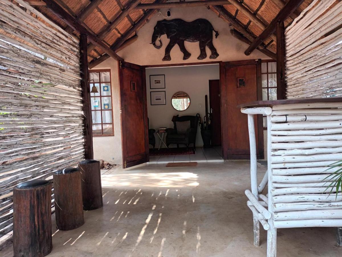 South Safari Lodge Marloth Park Exterior photo