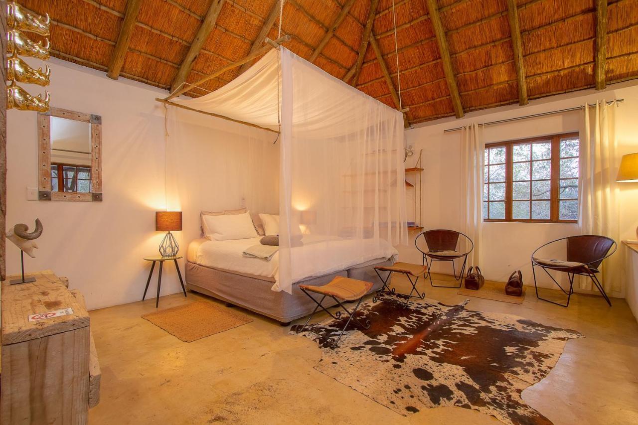 South Safari Lodge Marloth Park Exterior photo
